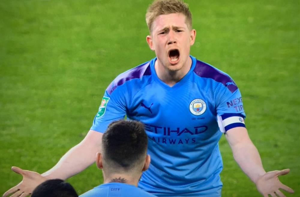 37岁80天，莱万是西甲历史上演帽子戏法第四年长的球员（莱万37岁80天，成为西甲历史上第4年长完成帽子戏法的球员）