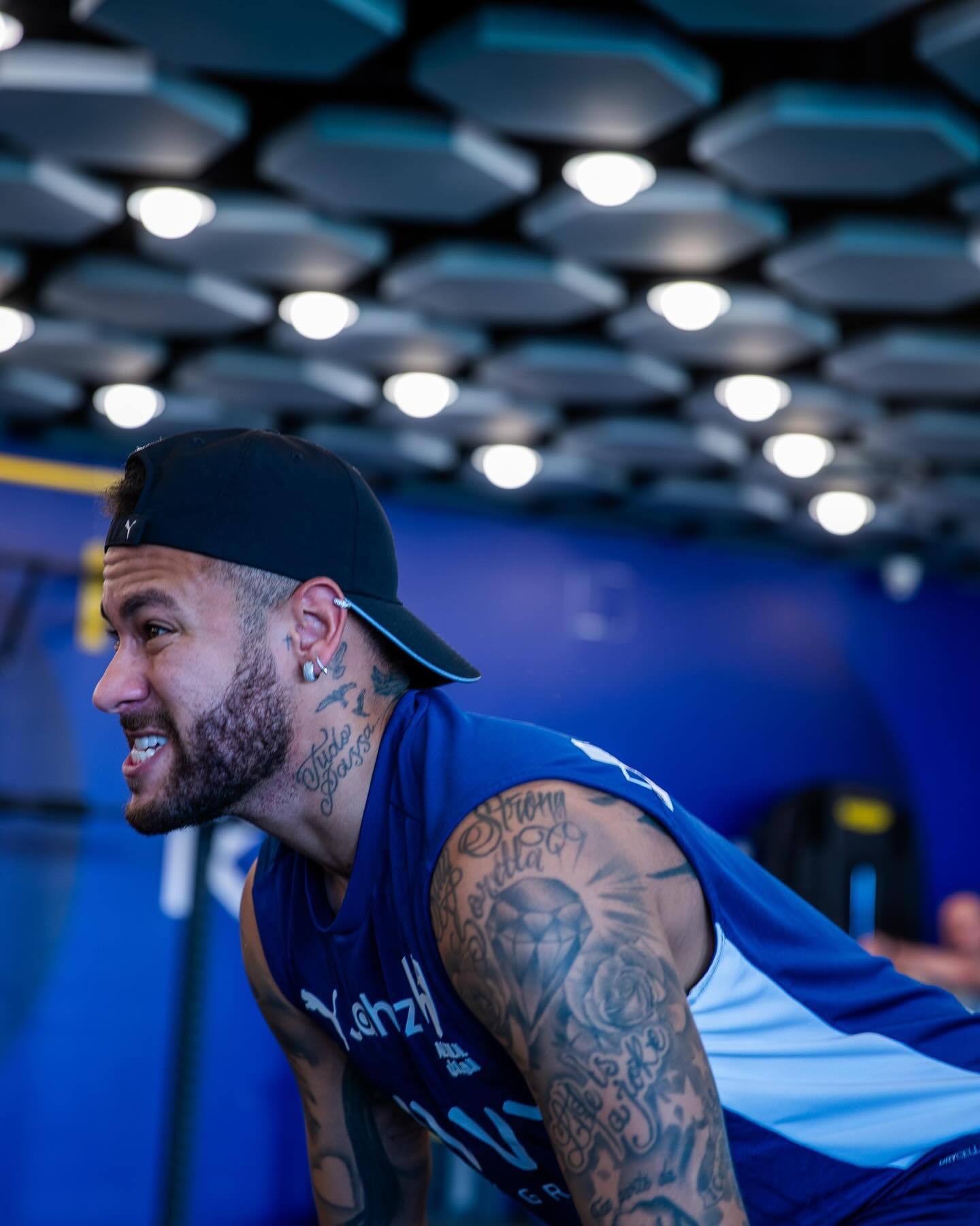 广厦男篮张帆末节绝杀山东（张帆末节读秒绝杀，广厦险胜山东）