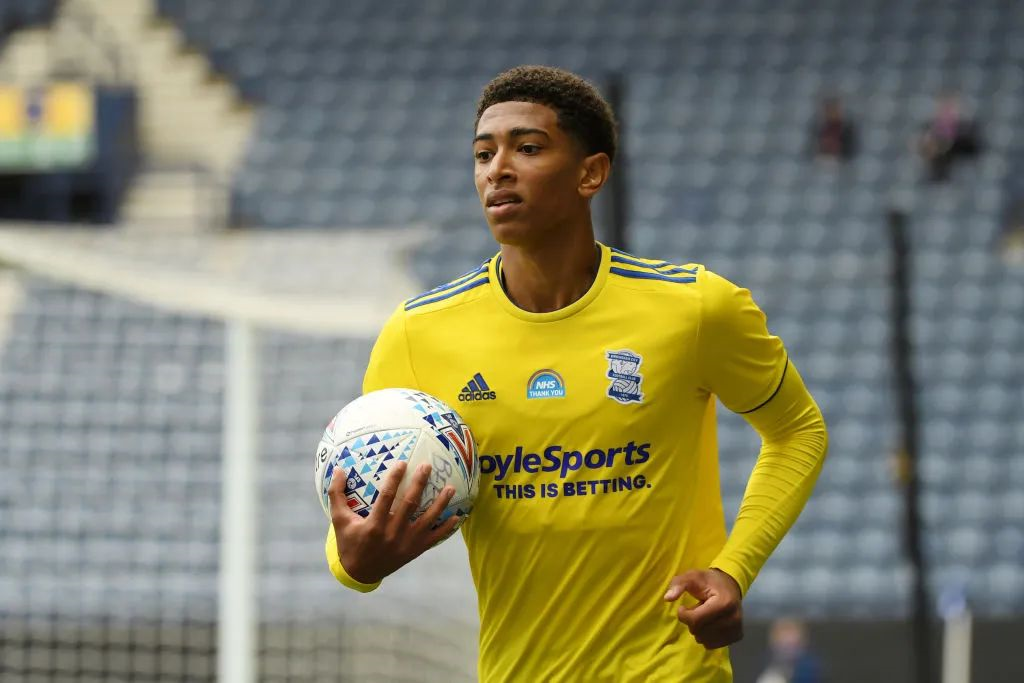 屡献神扑！霍安·加西亚全场数据：做出5次扑救，1次解围（霍安·加西亚高接抵挡显神勇：全场贡献5次扑救+1次解围）