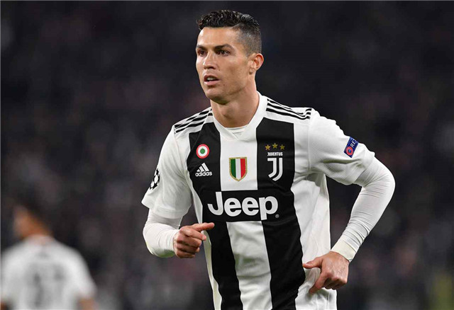 尤文跟队：加蒂扭伤膝盖，今天将接受检查（尤文随队消息：加蒂膝盖扭伤，今日接受检查）