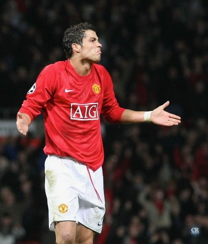 坎波斯：2年前扎伊尔&马尤卢数学课后踢欧冠，皇社总监很震惊（坎波斯透露：两年前扎伊尔与马尤卢刚下数学课便出战欧冠，皇社总监大为震惊）