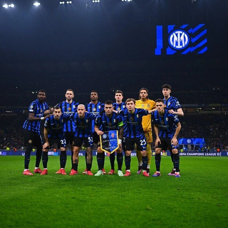 穆里尼奥：本菲卡没有姆巴佩、维尼修斯、亚马尔，我们只有团队（穆里尼奥：本菲卡没有姆巴佩、维尼修斯、亚马尔，我们依靠整体力量）