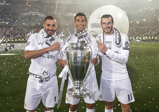 爱国之心！谷爱凌回应夺赛季首冠：中国队包揽前三，很自豪很开心（谷爱凌夺赛季首冠：中国队包揽前三，她称自豪又开心）