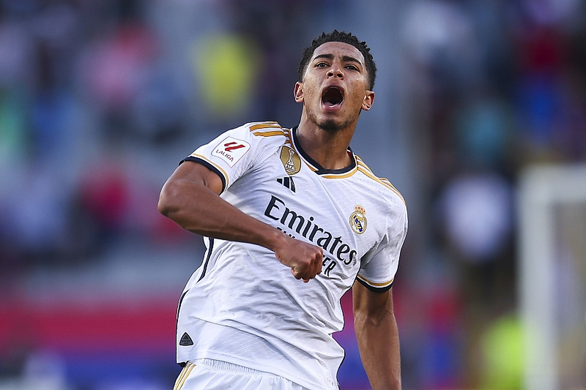 比肩传奇！SGA近100场得分&抢断等数据仅次于同区间乔丹（逼近传奇！SGA近百场得分、抢断等表现仅逊同期乔丹）