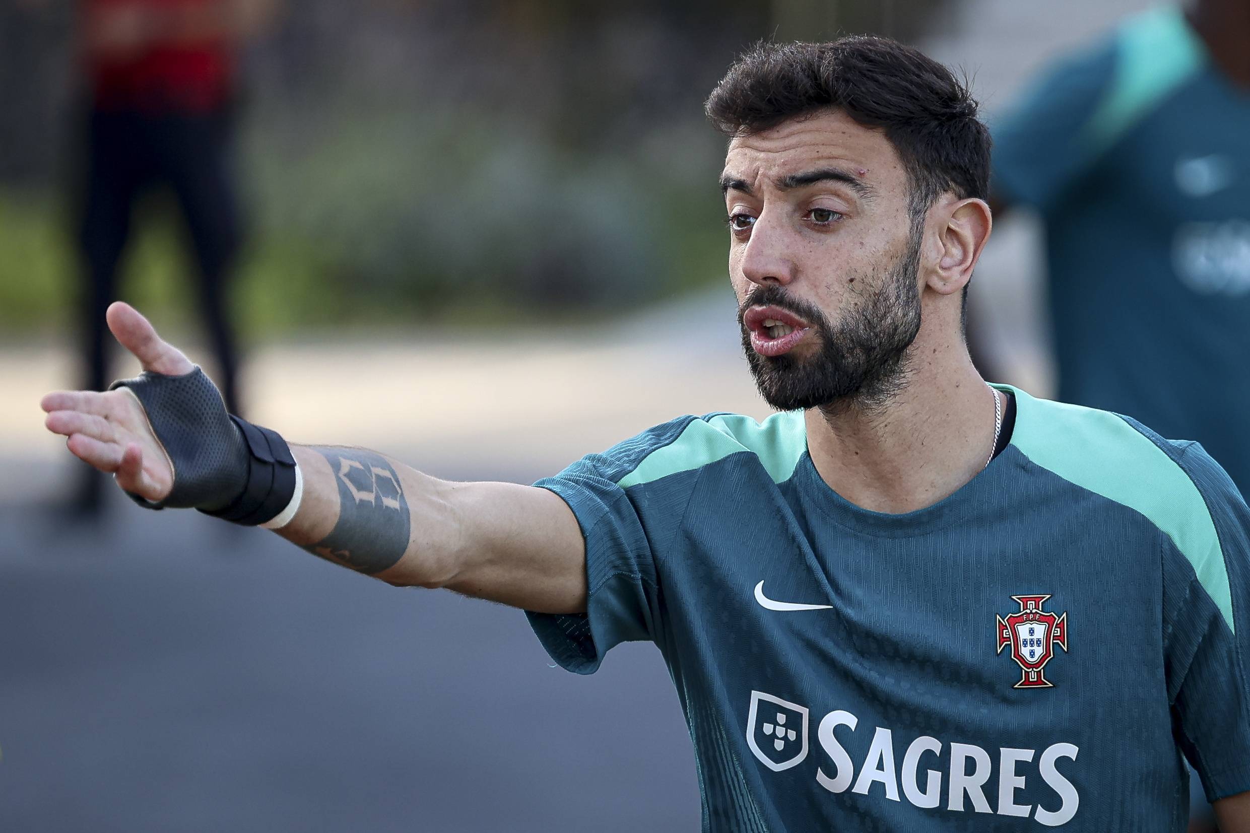 早报：又是一个疯狂的欧冠比赛日（晨报：欧冠再现疯狂之夜）