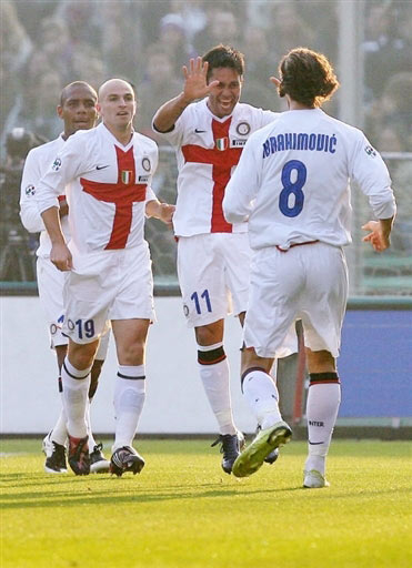 足球世界杯32强全部出炉，分档引巨大讨论（足球世界杯32强尘埃落定，分档方案掀起热议）