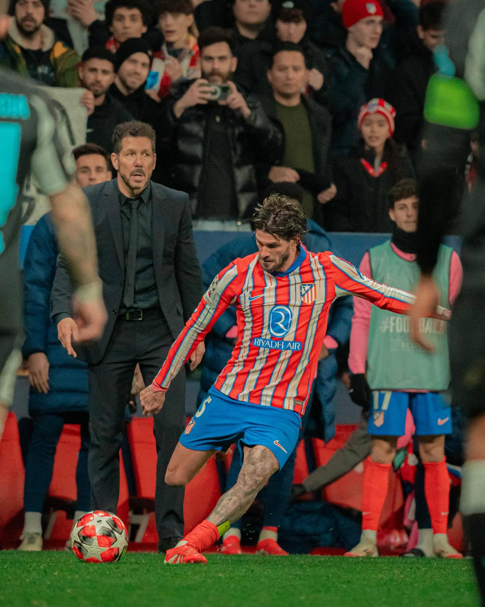 梁靖崑一脸沮丧令人心疼！10-6手握赛点被逆转 腰椎伤病困扰他9个月