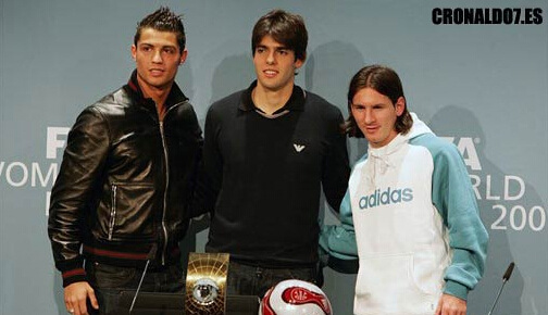 齐尔克泽欲转会曼联，罗马欲补强，曼联伤情困扰，切尔西洽谈新赞助商。（齐尔克泽意投曼联，罗马谋补强，红魔伤病缠身，切尔西洽谈新赞助商）