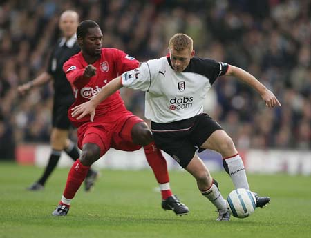 国王杯半场：姆巴佩点射+造乌龙，皇马暂2-0塔拉维亚（国王杯半场战报：姆巴佩点球破门又造乌龙，皇马暂2-0领先塔拉维亚）